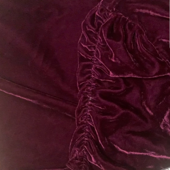 NWT Torrid Burgundy Velvet Caterpillar Sleeve Keyhole Back Top Womens 2X 18/20 - Picture 6 of 11